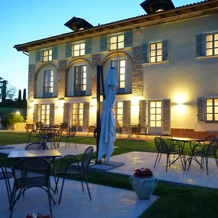 Resort Naturalmente Wine