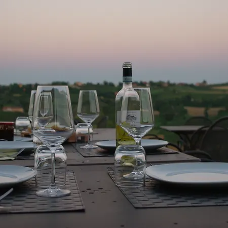 Resort Naturalmente Wine